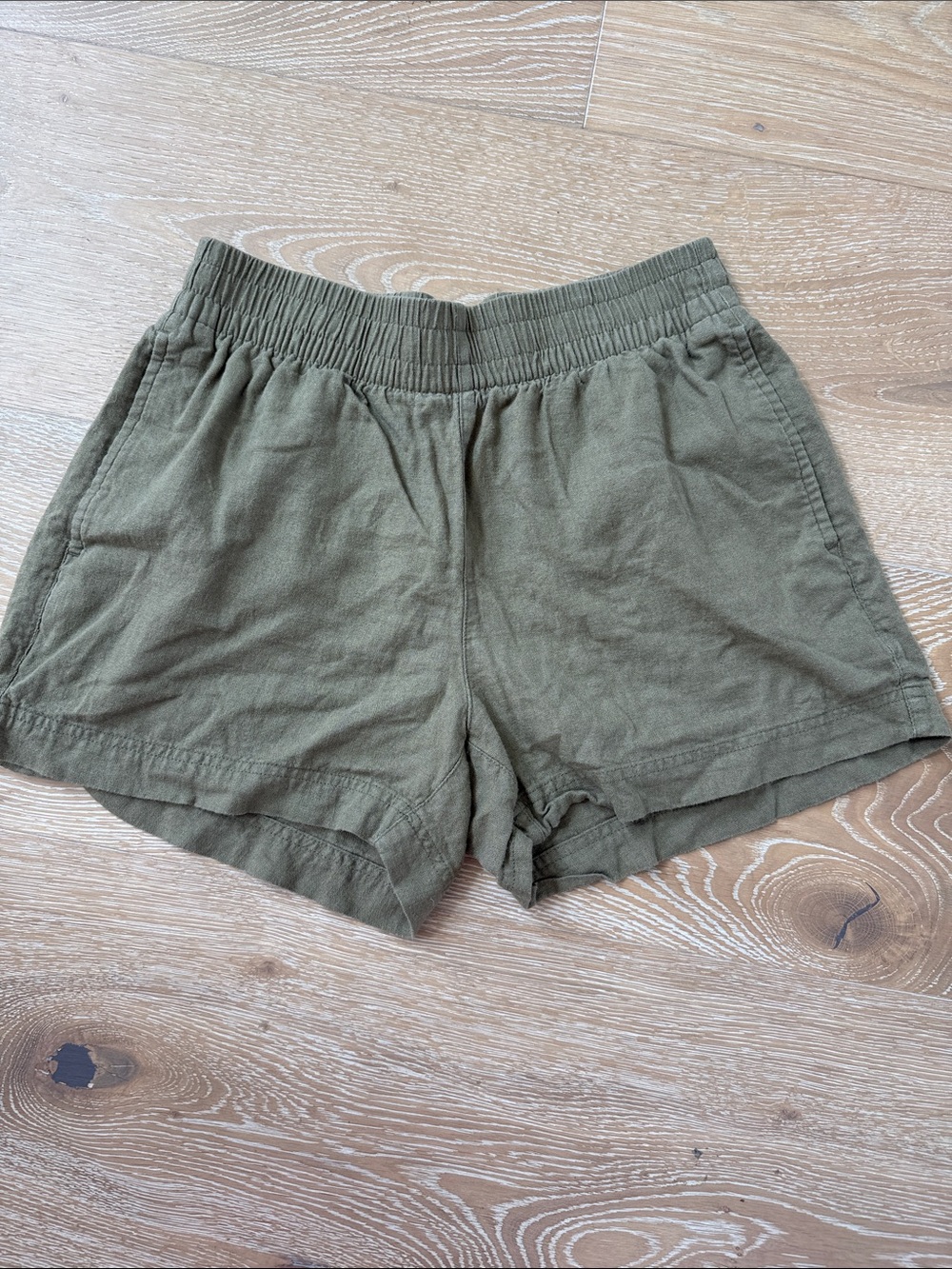 Old Navy Size XS Women's Olive Green Elastic Waist Casual Shorts